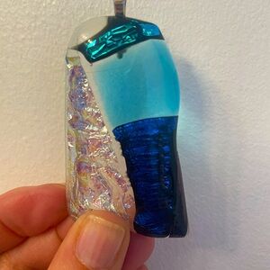 Glass/resin pendant